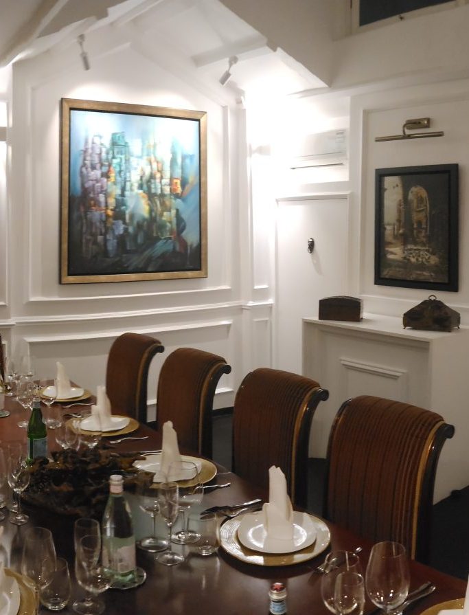 VARQ private dining room
